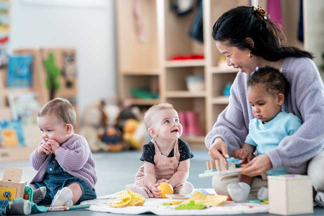 How To Choose The Right Infant Daycare In Orlando